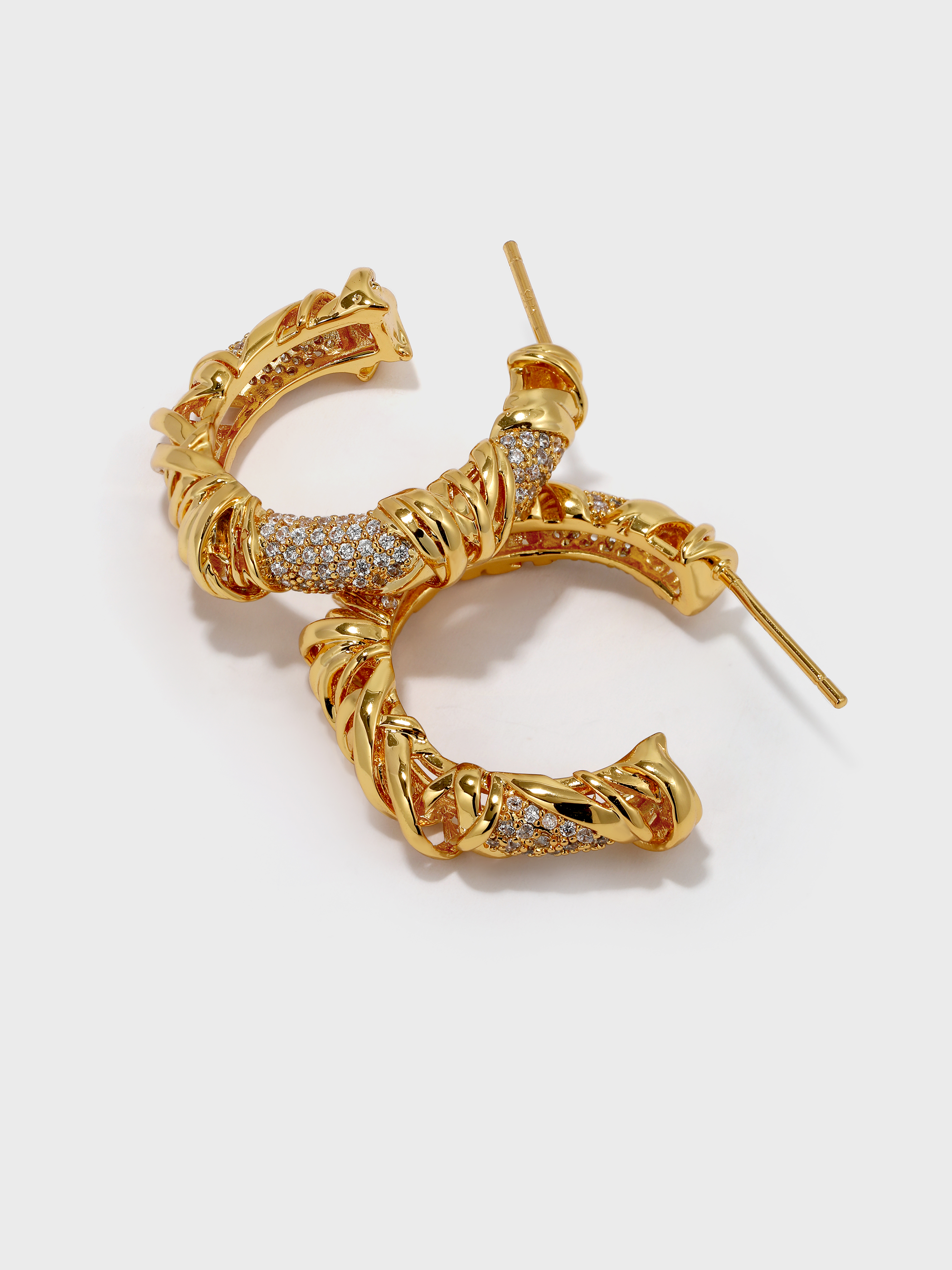 Twisted Knit Wrap C-shaped Earrings - booneealus