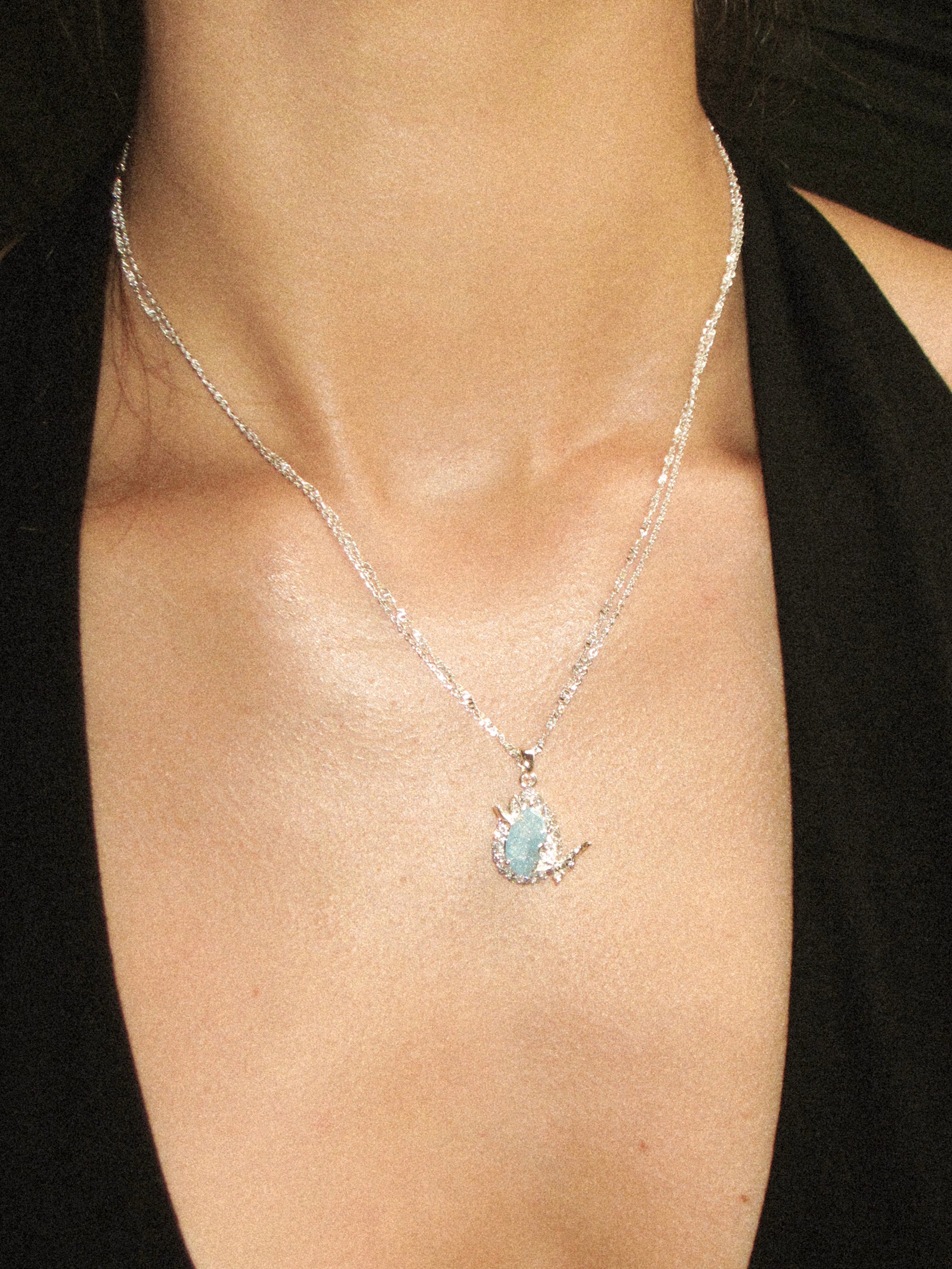 Teardrop-Shaped Double-Layer Butterfly Necklace - booneealus